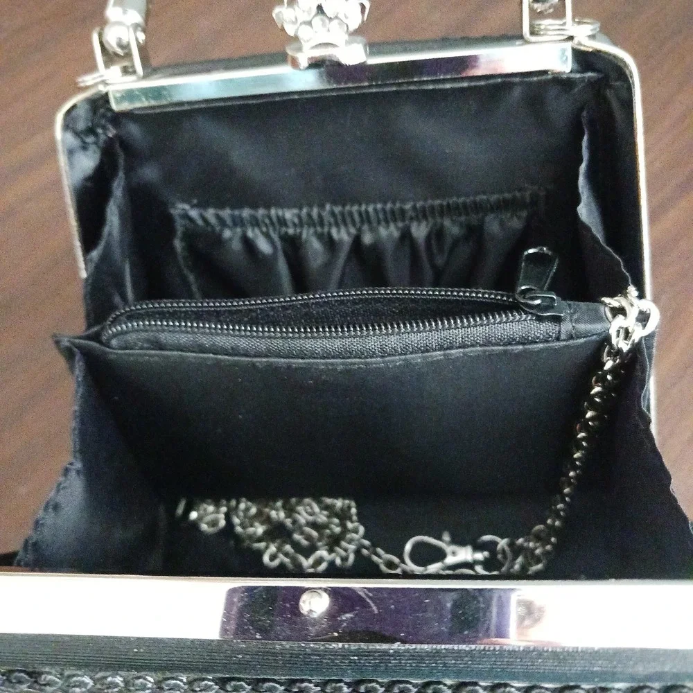 Classic Style Box Bag Hard Case with Horse Racing Scene 5 x 6 inches
